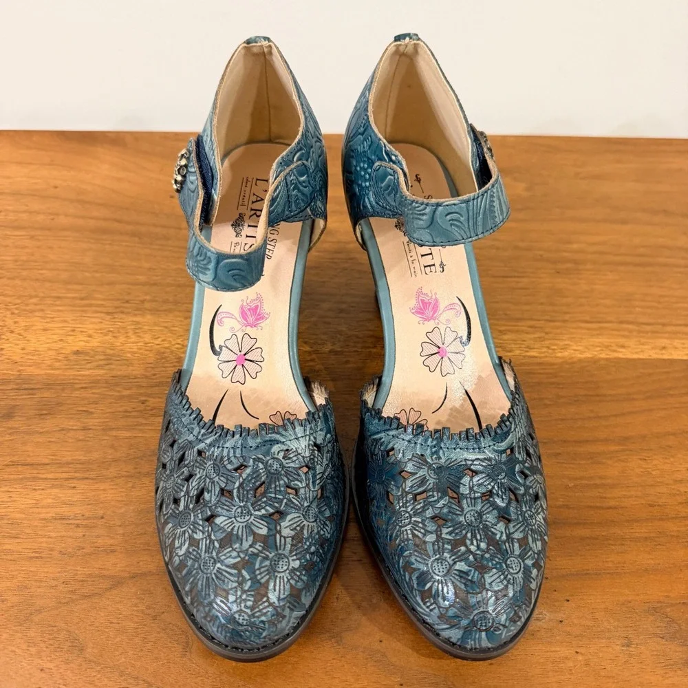 Spring Step LArtiste Visionary-Blu Teal Leather Floral Cutout Mary Jane Heels 39